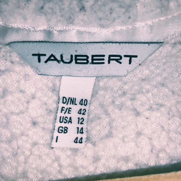 Fuzzy white Jacket - Picture 4 of 4